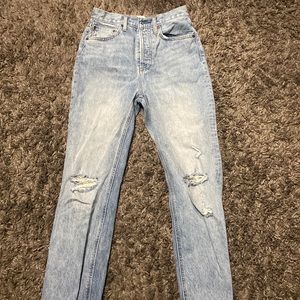 New aritzia denim forum jeans. The Joni High Rise loose